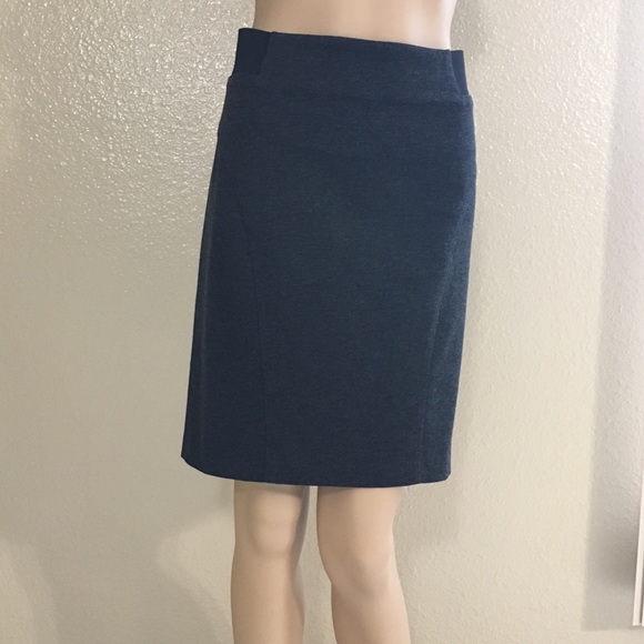 Michael Kors Dresses & Skirts - Michael Kors stretchy skirt sz 8